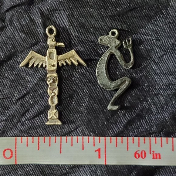 Native American Totem Pole & Kokopelli Earring, Pendant or Charm Base Metal - Picture 4 of 4